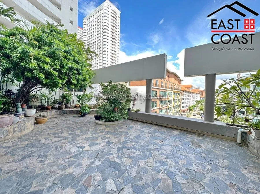 Jomtien Plaza photo 23