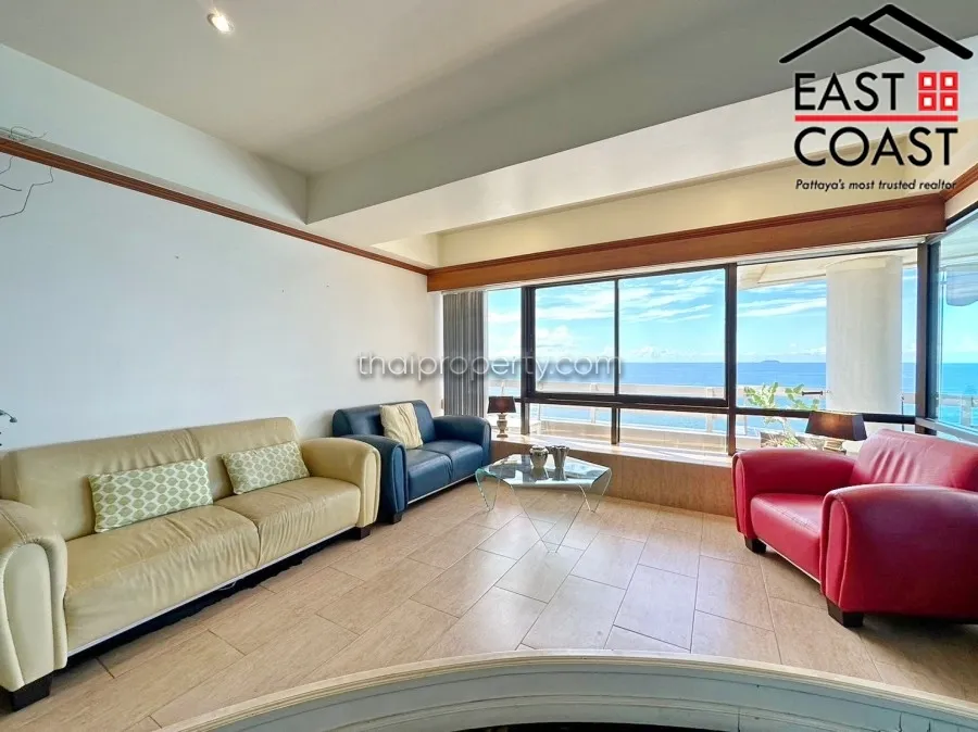 Jomtien Plaza photo 8