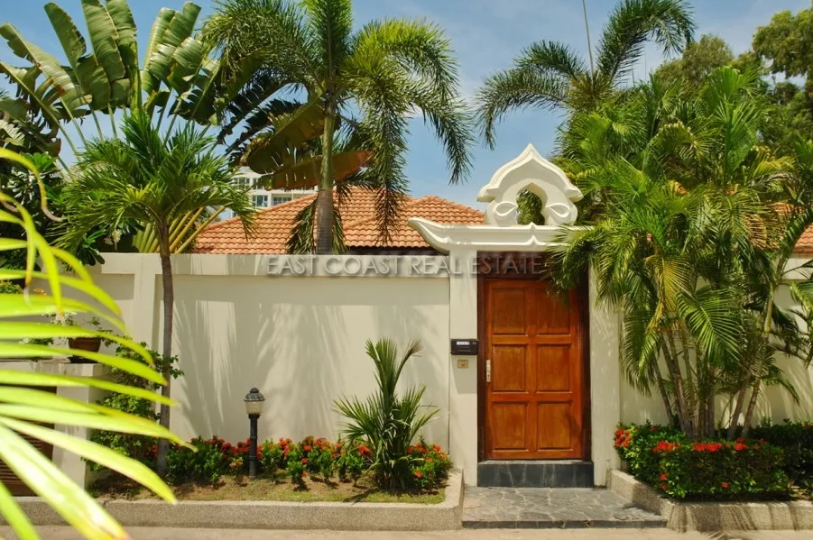 Majestic Residence photo 12