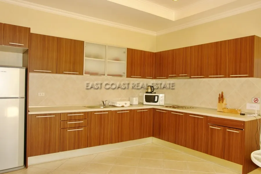 Majestic Residence photo 8