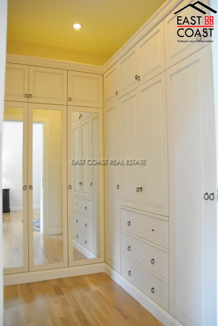 Silk Road Place photo 7