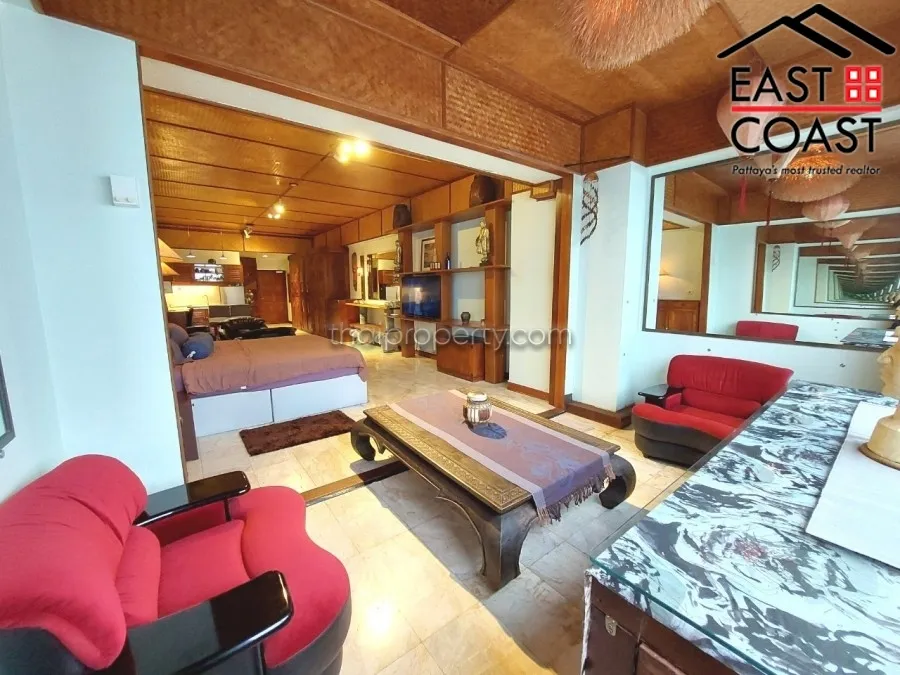 Jomtien Complex photo 14