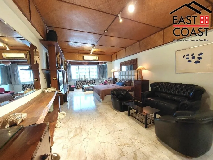 Jomtien Complex photo 6