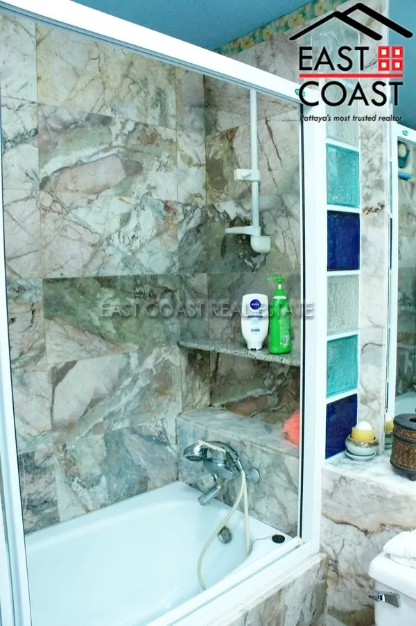 Jomtien Plaza photo 10