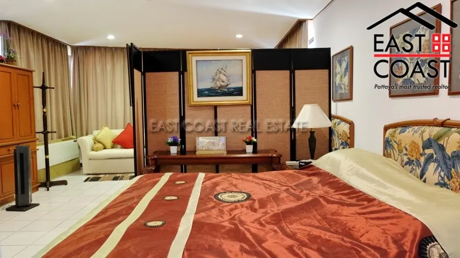 Jomtien Plaza photo 12