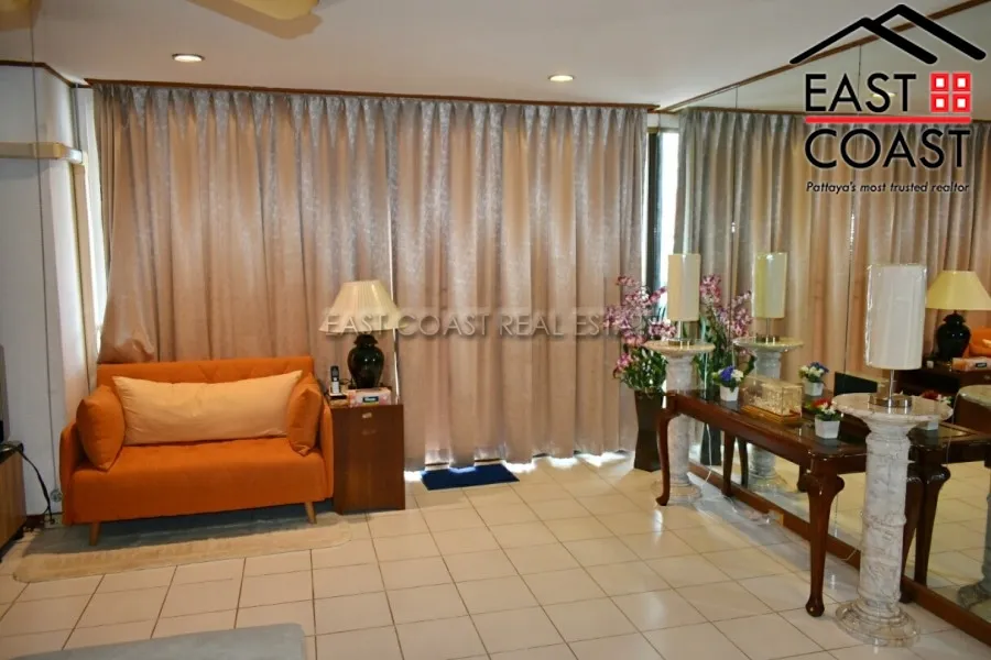 Jomtien Plaza photo 5
