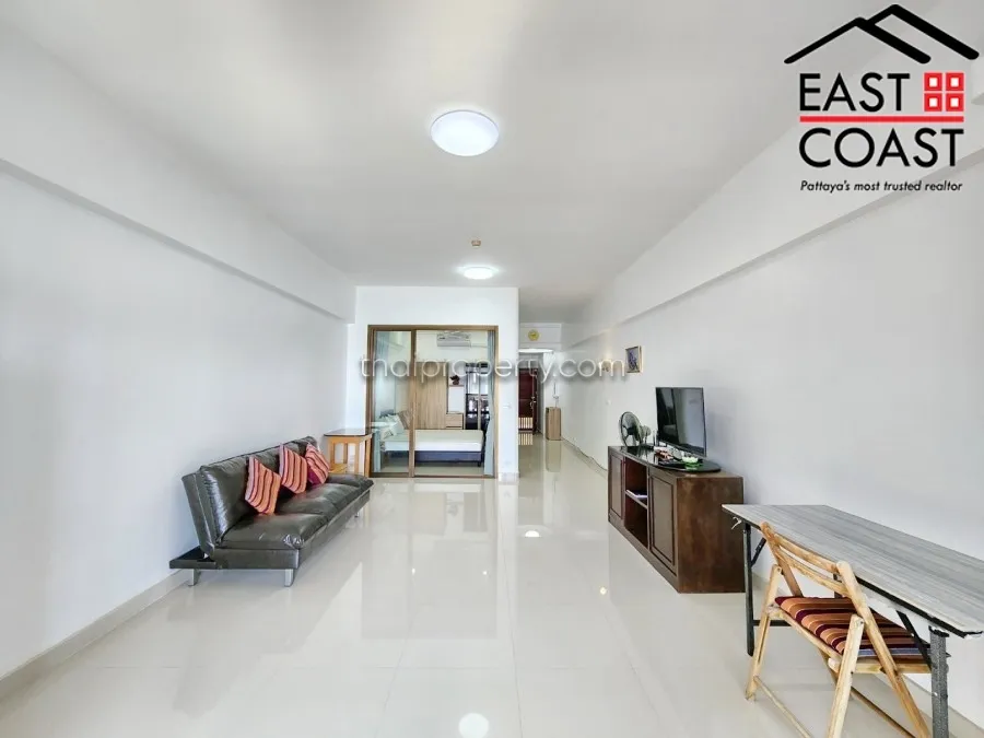 Jomtien Complex photo 3