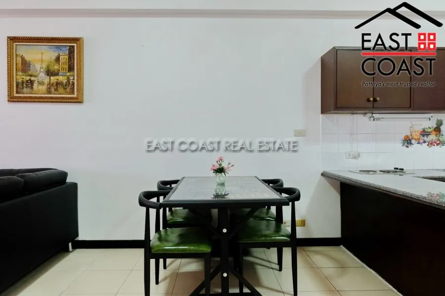 Jomtien Complex photo 7