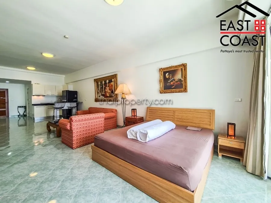 Jomtien Complex photo 10
