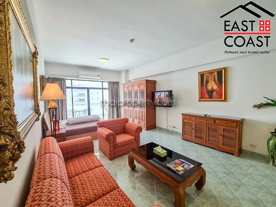 Jomtien Complex photo 4