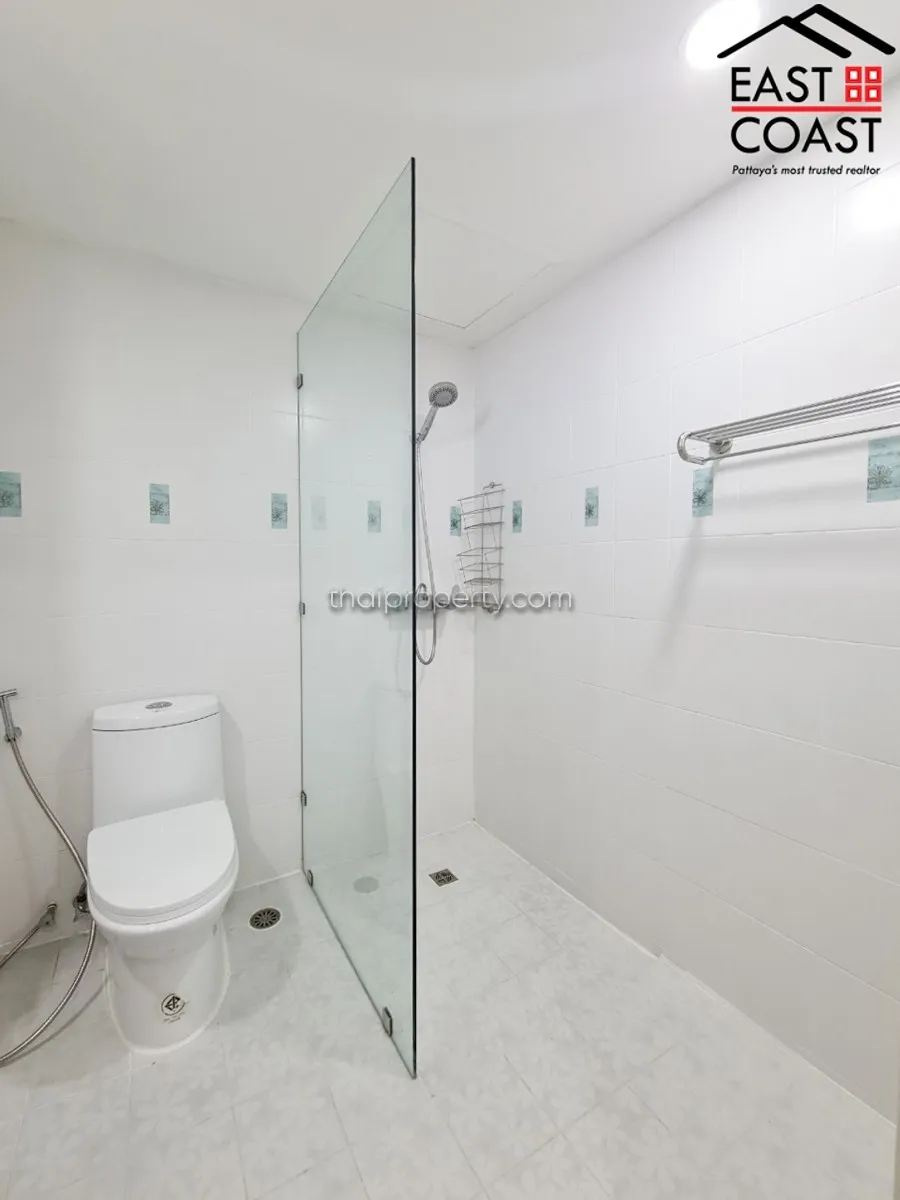 Jomtien Complex photo 14