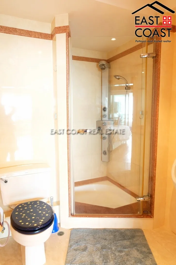 Jomtien Plaza photo 18