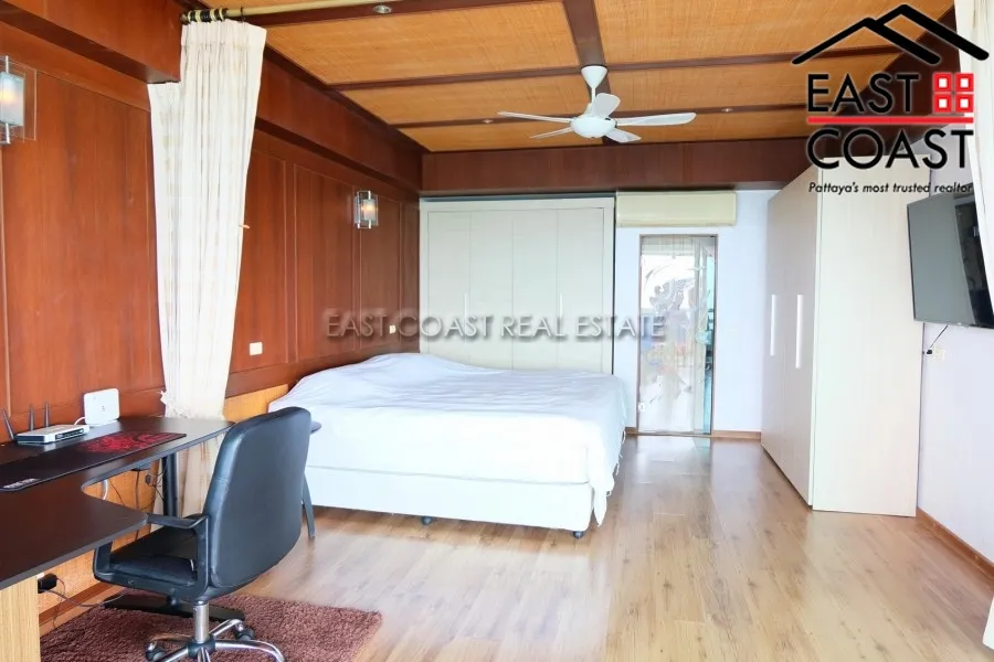 Jomtien Plaza photo 12