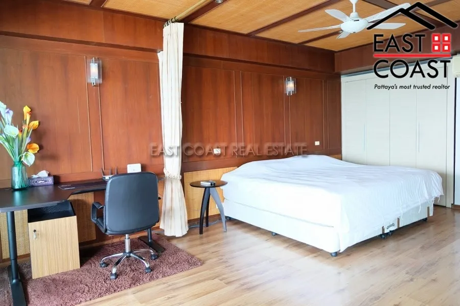 Jomtien Plaza photo 13