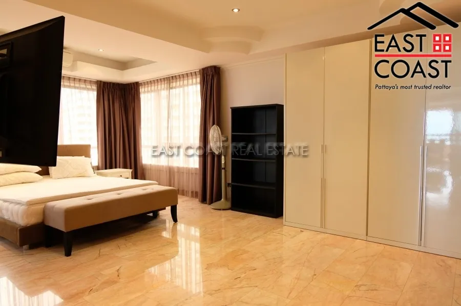 Jomtien Plaza photo 10