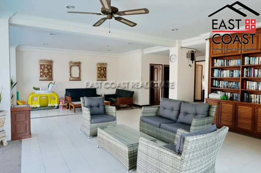 Monaco Residence photo 24