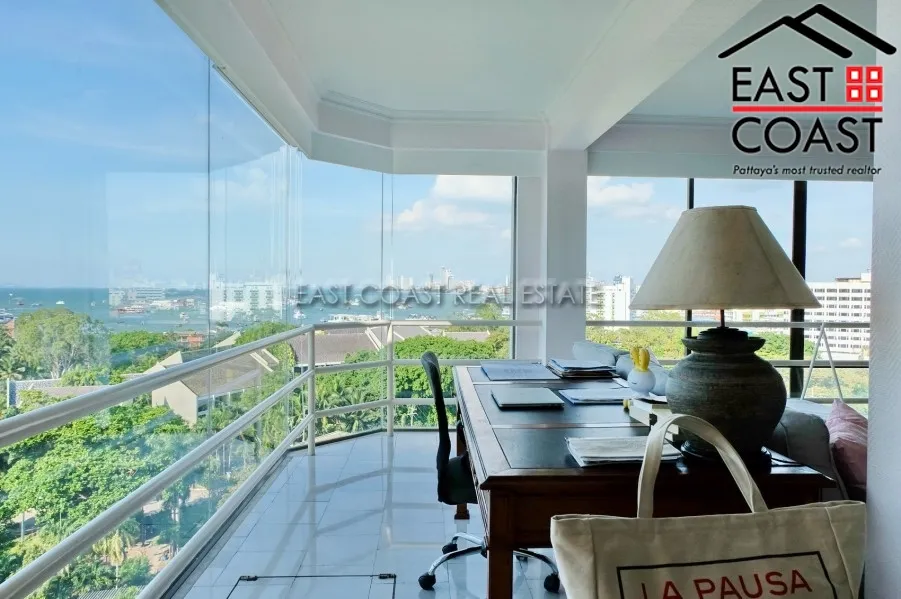 Monaco Residence photo 5