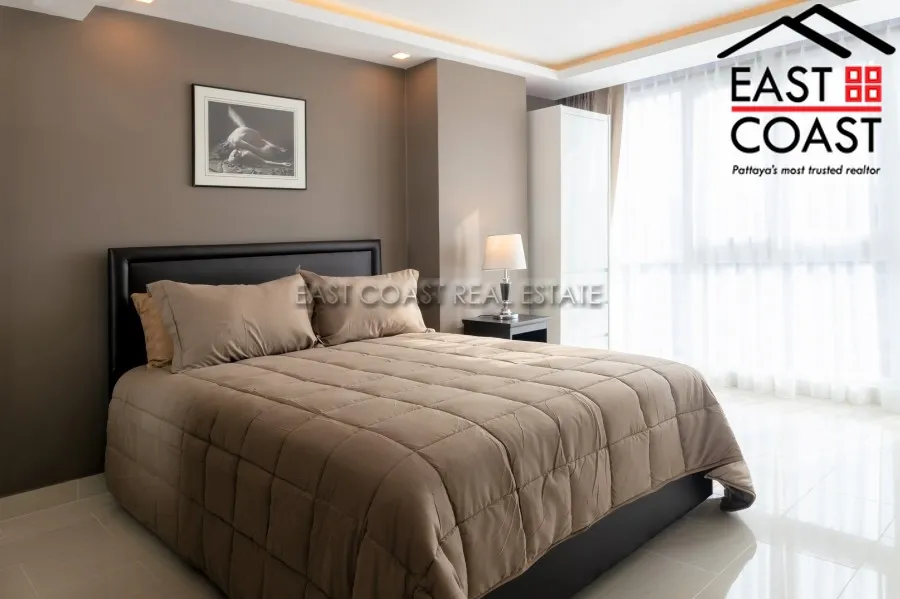 Grand Avenue Residence