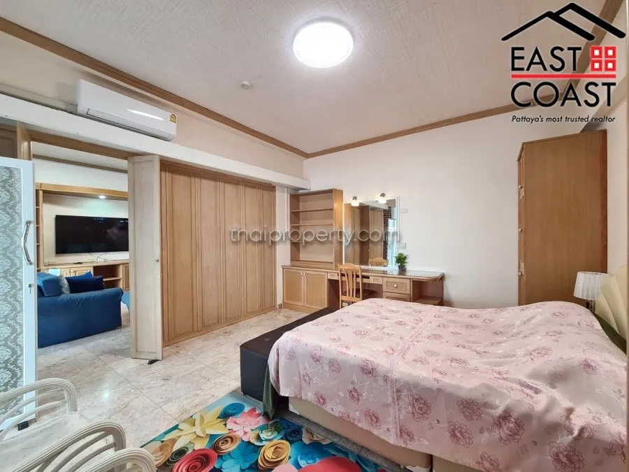 Jomtien Complex photo 22