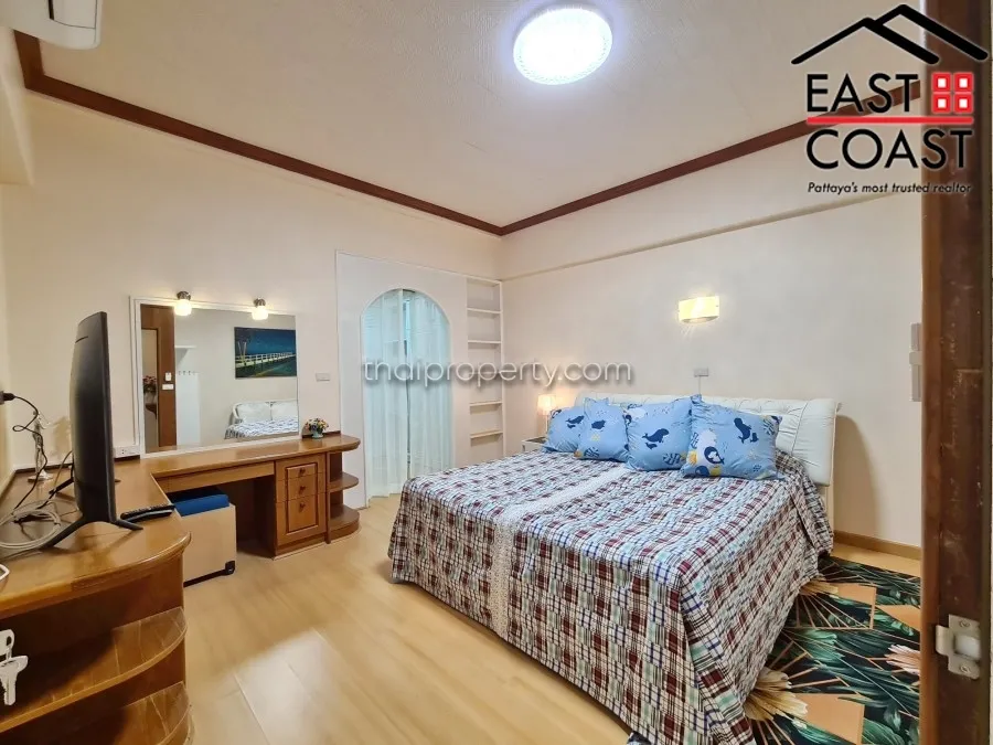 Jomtien Complex photo 14