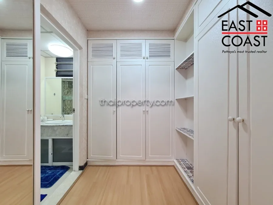 Jomtien Complex photo 17