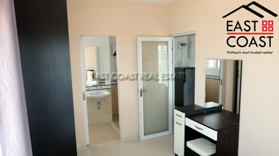 CC Condominium 2 photo 4