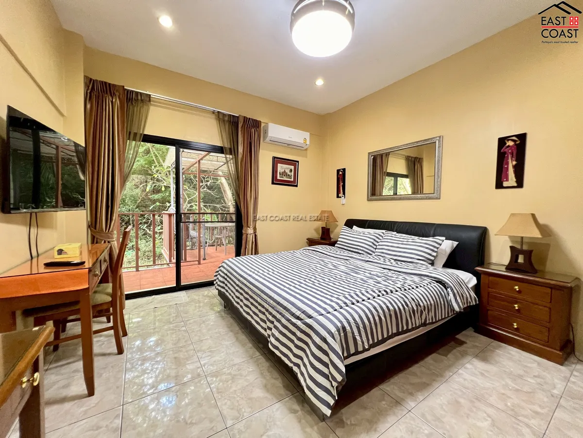Renovated Two Bedroom at Dream Properties photo 12
