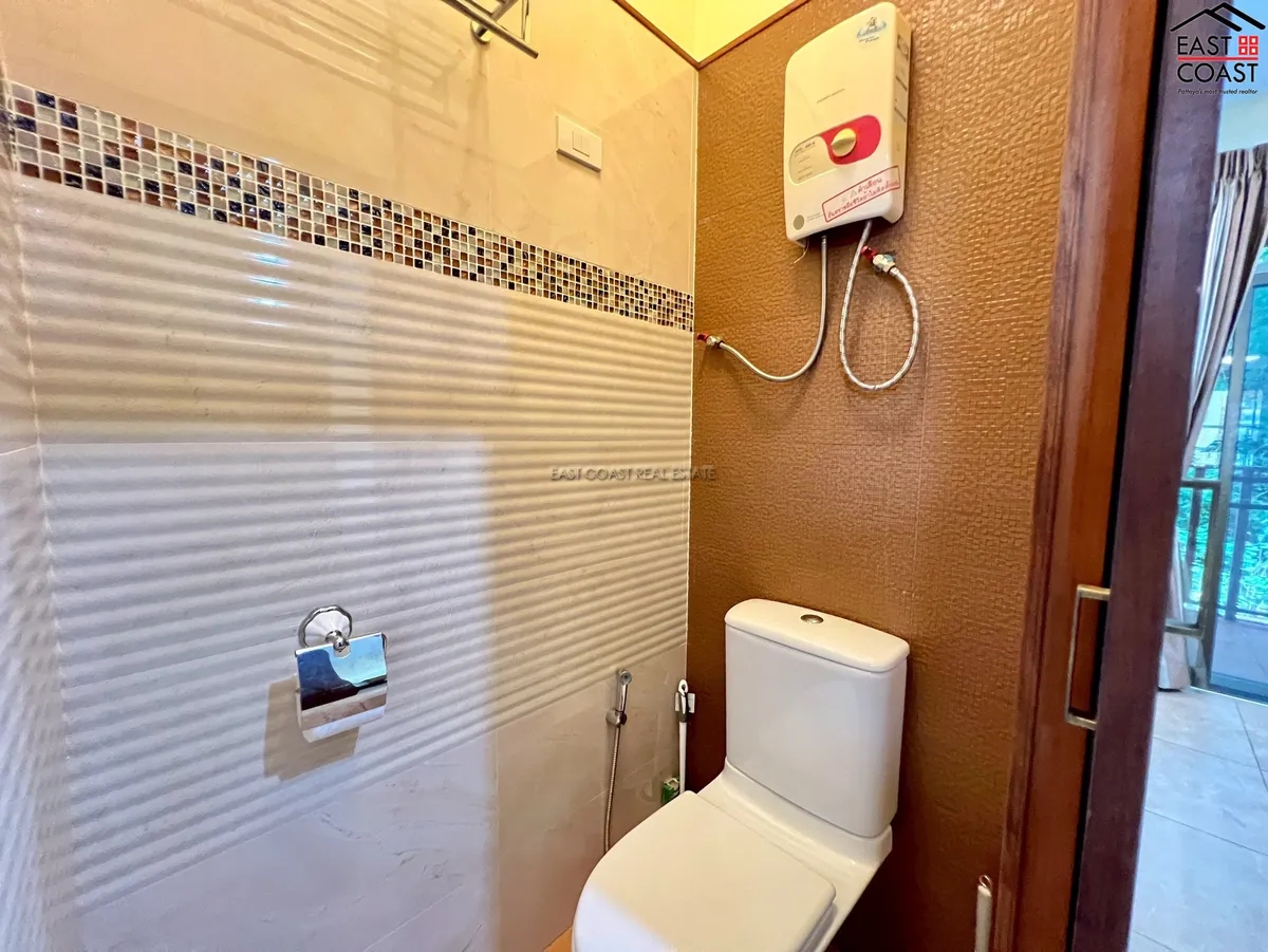 Renovated Two Bedroom at Dream Properties photo 14
