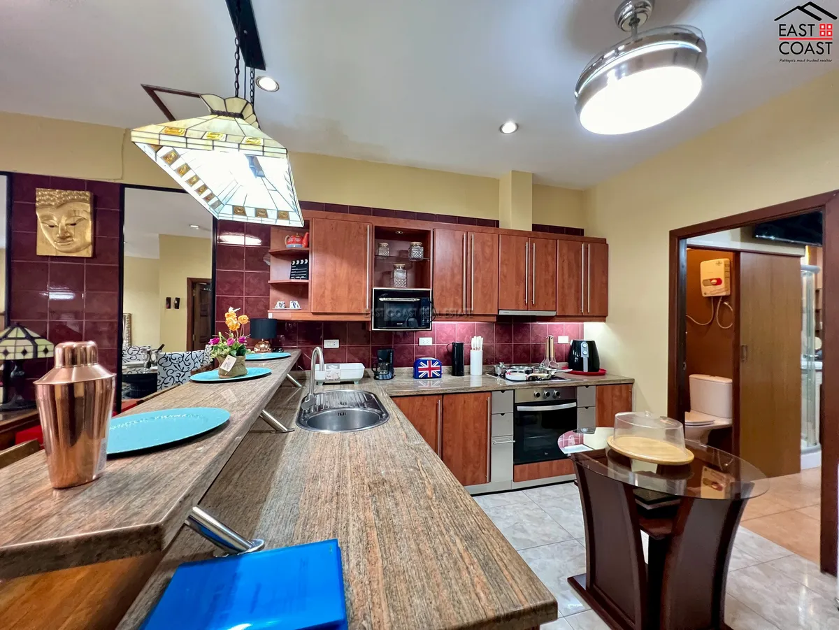 Renovated Two Bedroom at Dream Properties photo 8