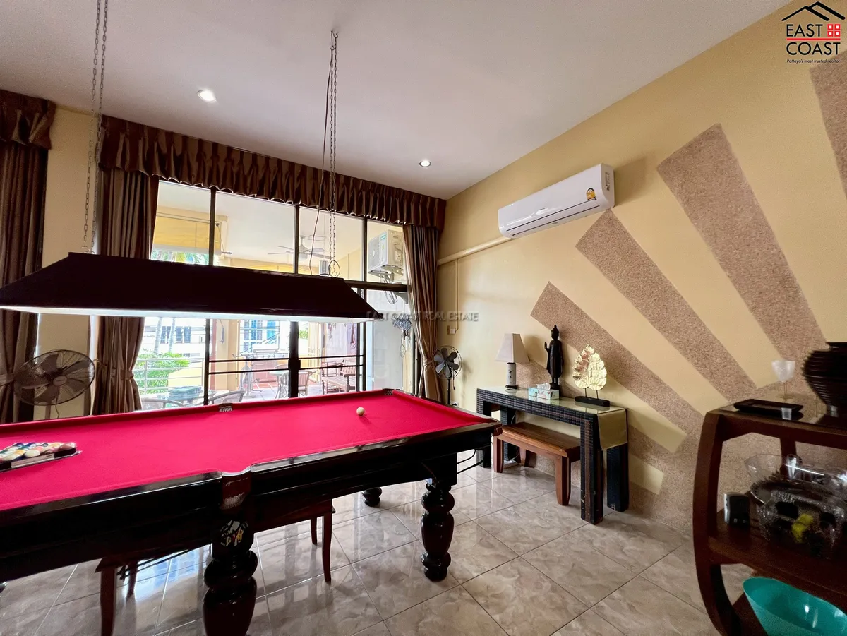 Renovated Two Bedroom at Dream Properties photo 10