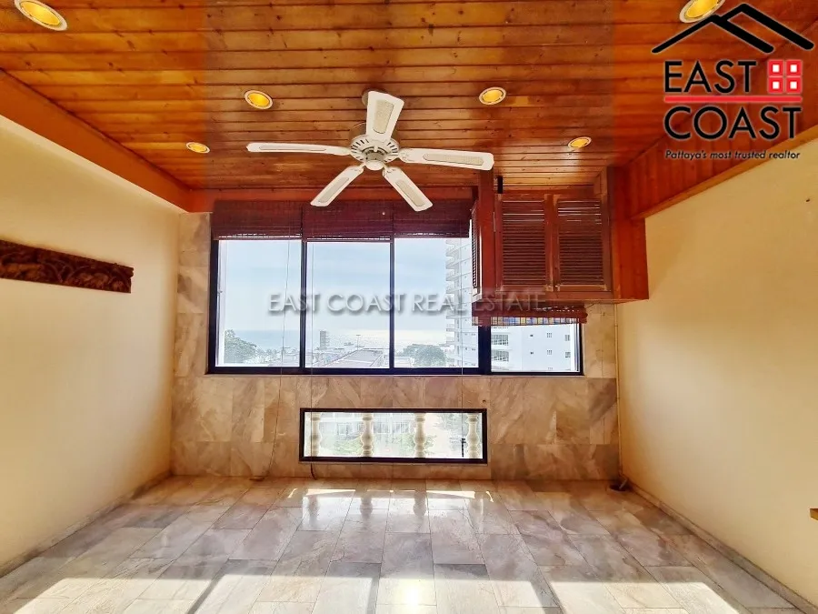 Jomtien Complex photo 13