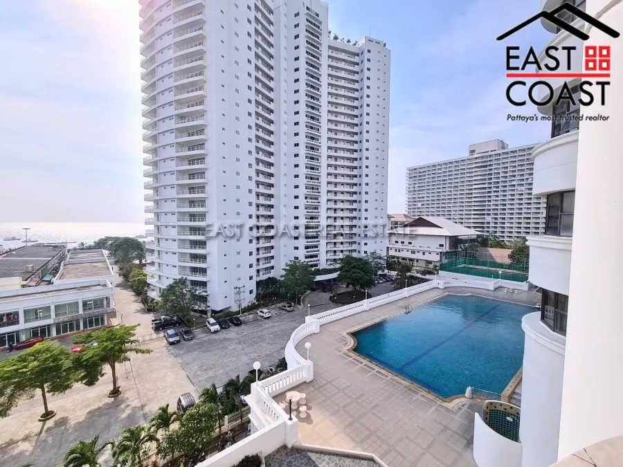 Jomtien Complex photo 15