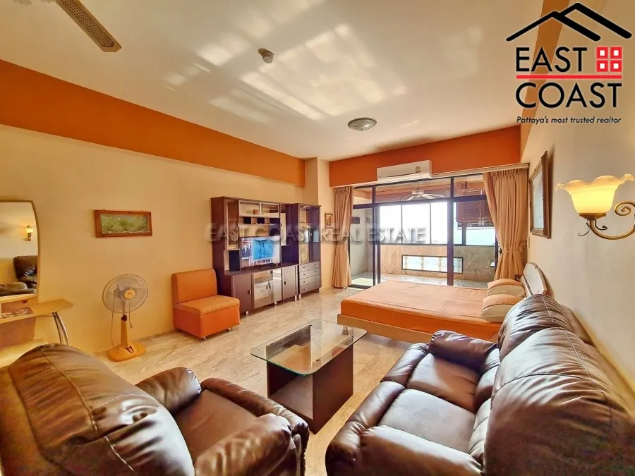 Jomtien Complex photo 4
