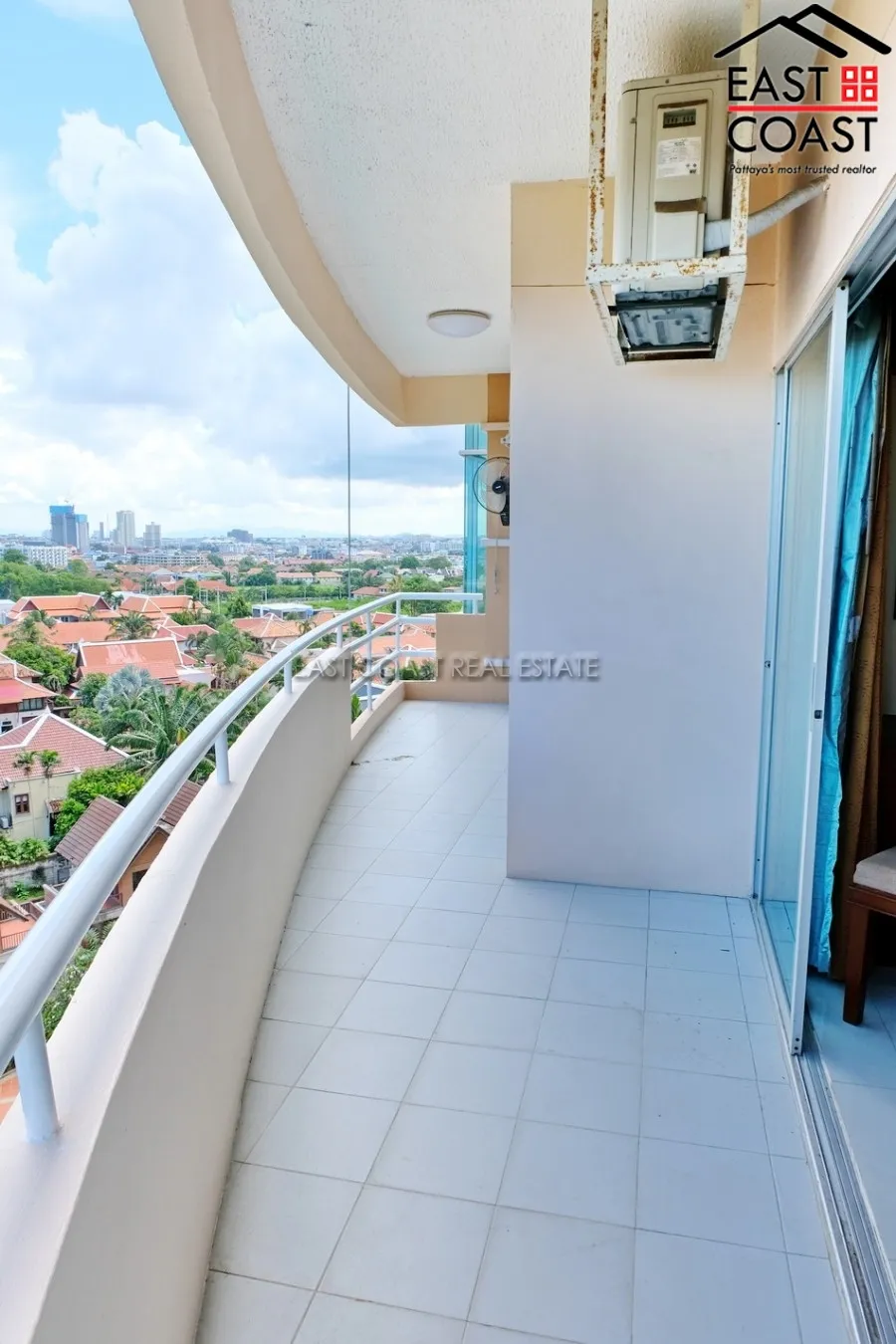 Chateau Dale Towers photo 12