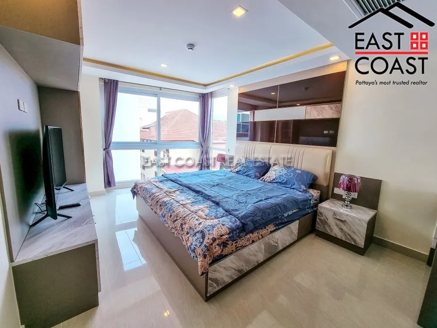 Grand Avenue Residence