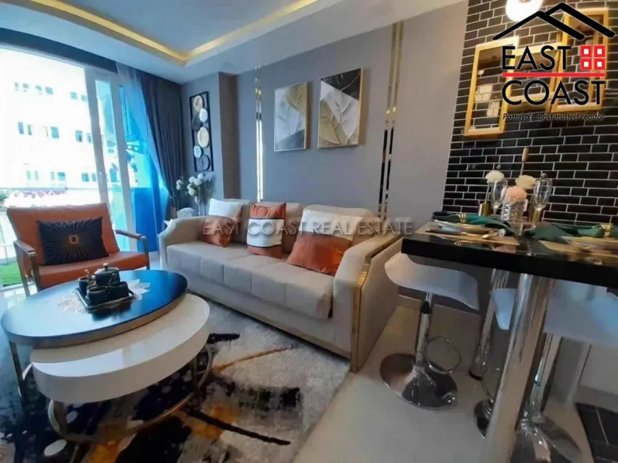 Grand Avenue Residence