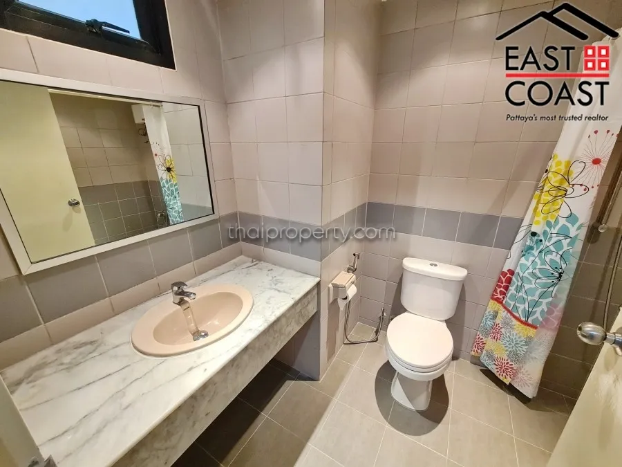 Jomtien Complex photo 9