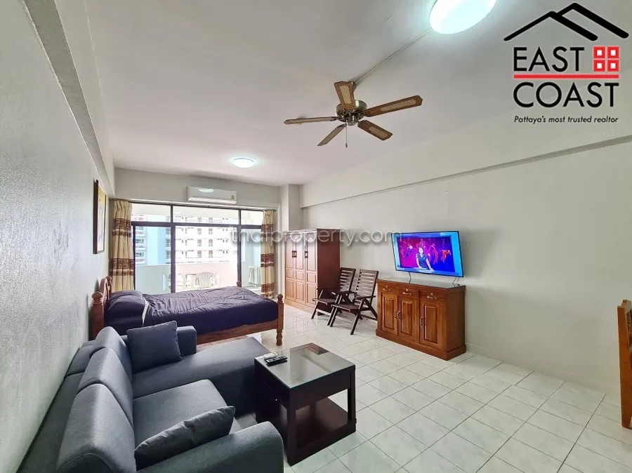 Jomtien Complex photo 3