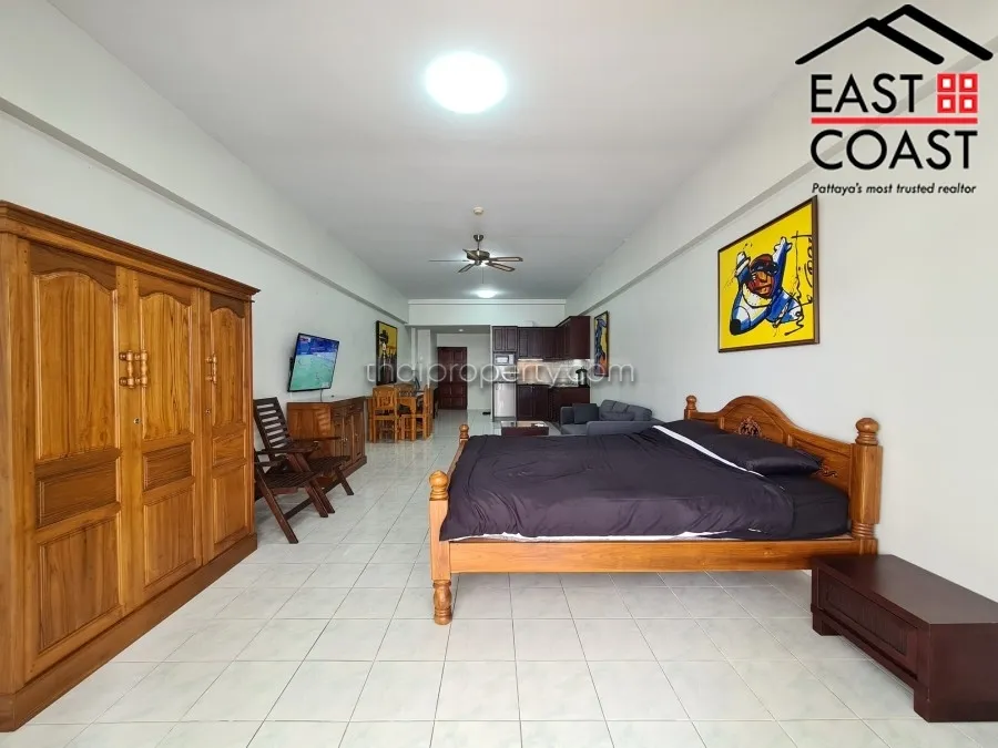 Jomtien Complex photo 8