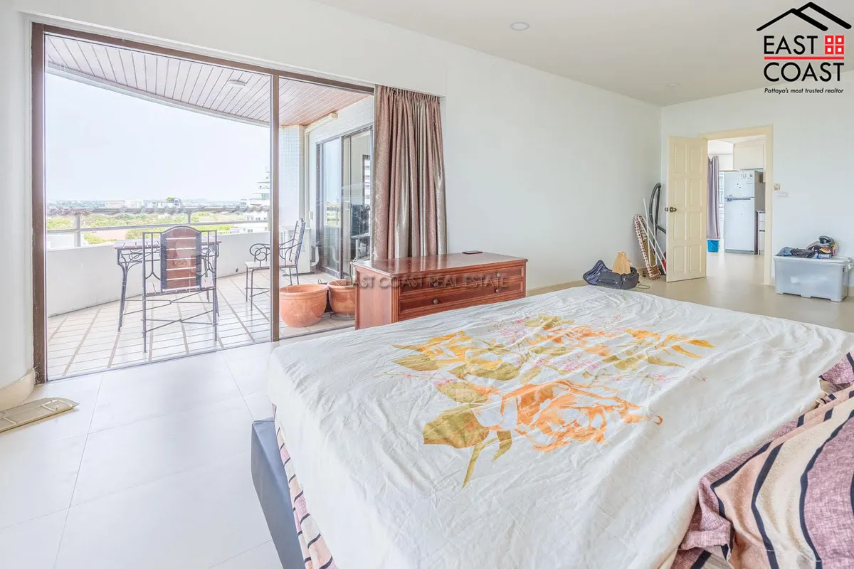 Krisada Cliff & Park Condo photo 25