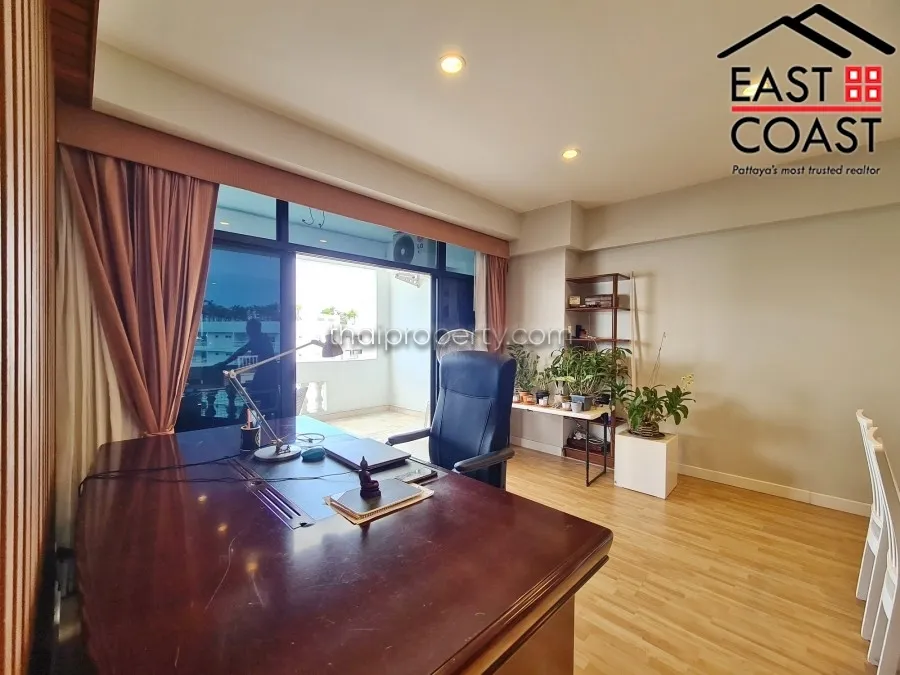 Jomtien Complex photo 8