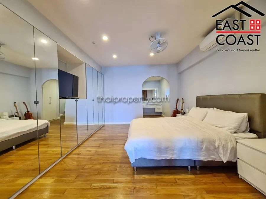 Jomtien Complex photo 19