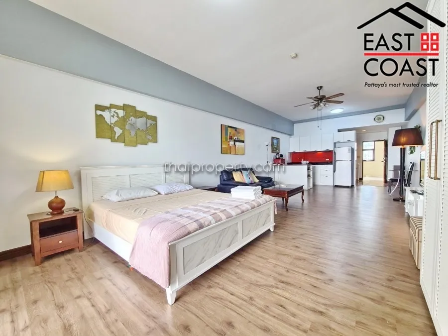 Jomtien Complex photo 9