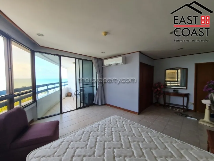 Jomtien Plaza photo 10
