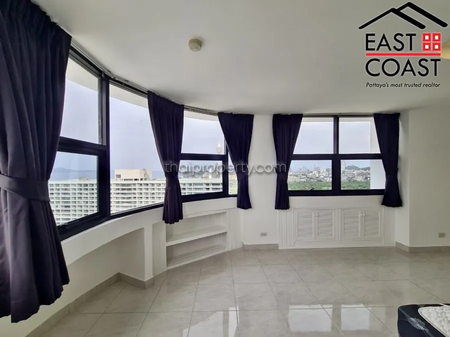 Jomtien Complex photo 13