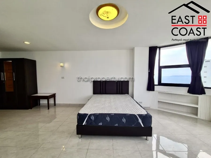 Jomtien Complex photo 11