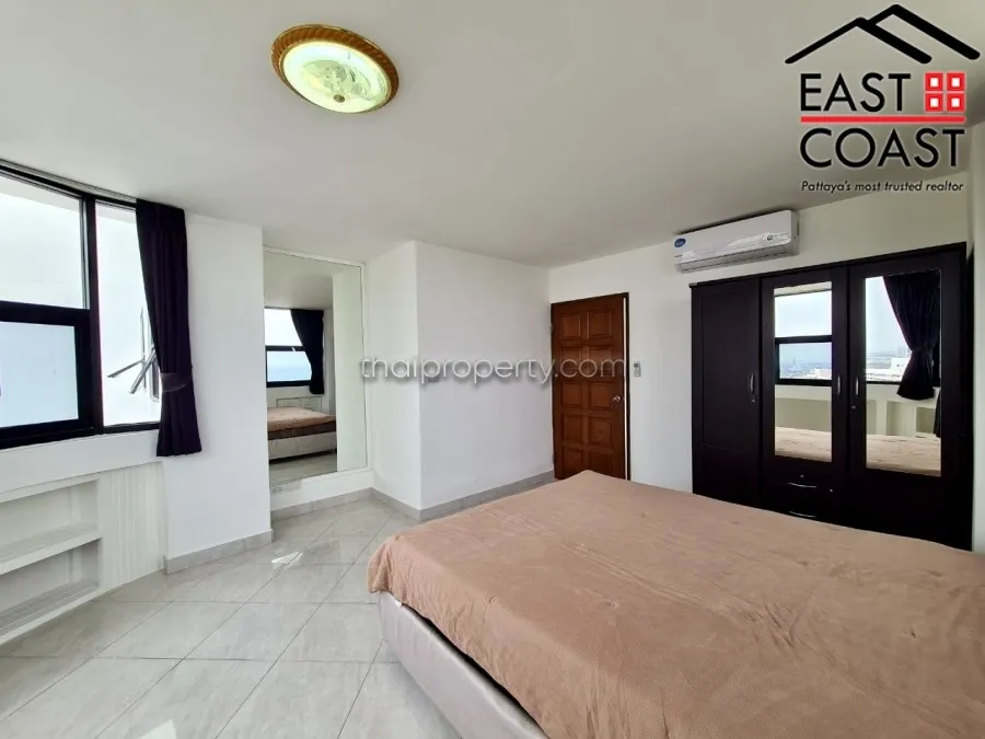 Jomtien Complex photo 21