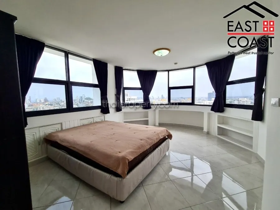 Jomtien Complex photo 17