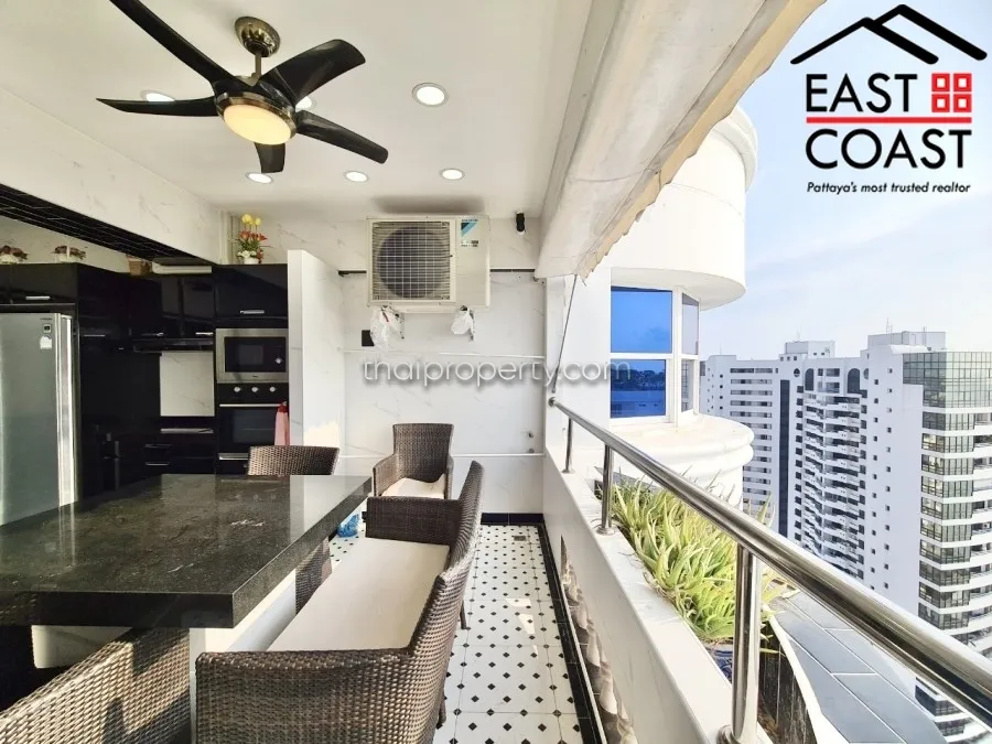 Jomtien Complex photo 10