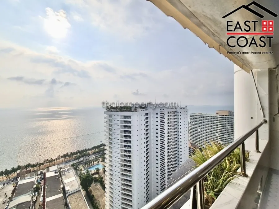 Jomtien Complex photo 5